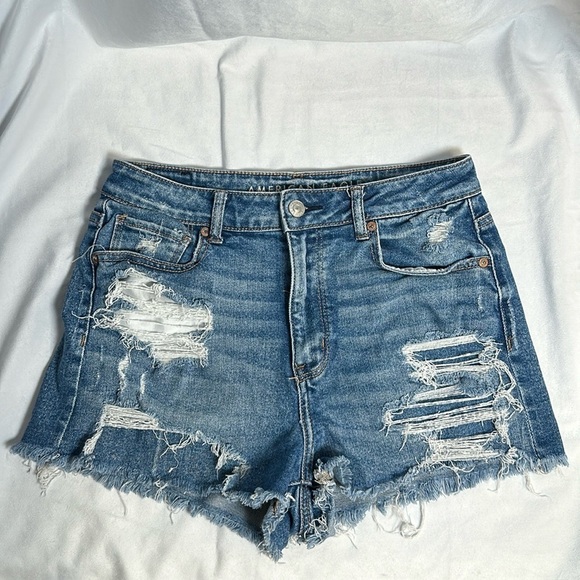 AE JEAN SHORTS SIZE(8) - Picture 1 of 7